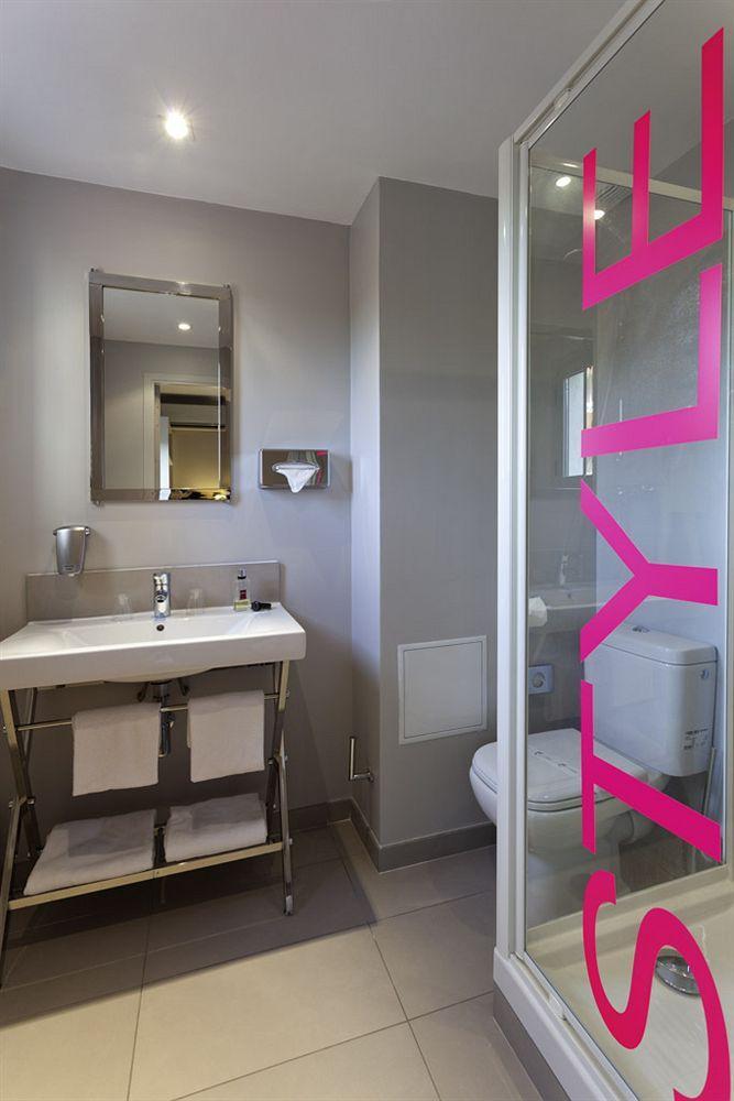Ibis Styles Antibes Juan Les Pins Hotel Buitenkant foto