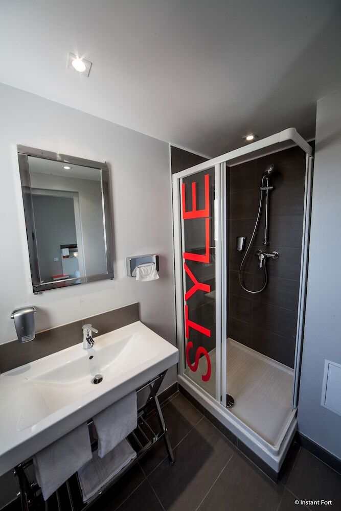 Ibis Styles Antibes Juan Les Pins Hotel Buitenkant foto